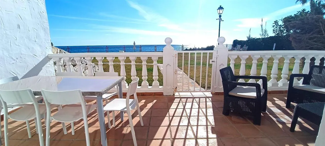 Modern Apartment With Pool On The Beachfront In Marbella By Sharingco